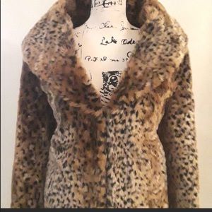 Bandolino Faux Leopard Fur Coat/Jacket